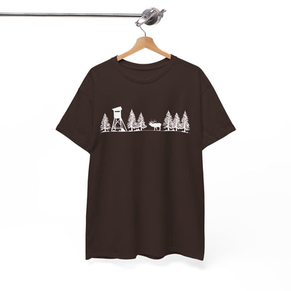 T-Shirt Unisex - Hochsitz im Wald - Rothirsch
