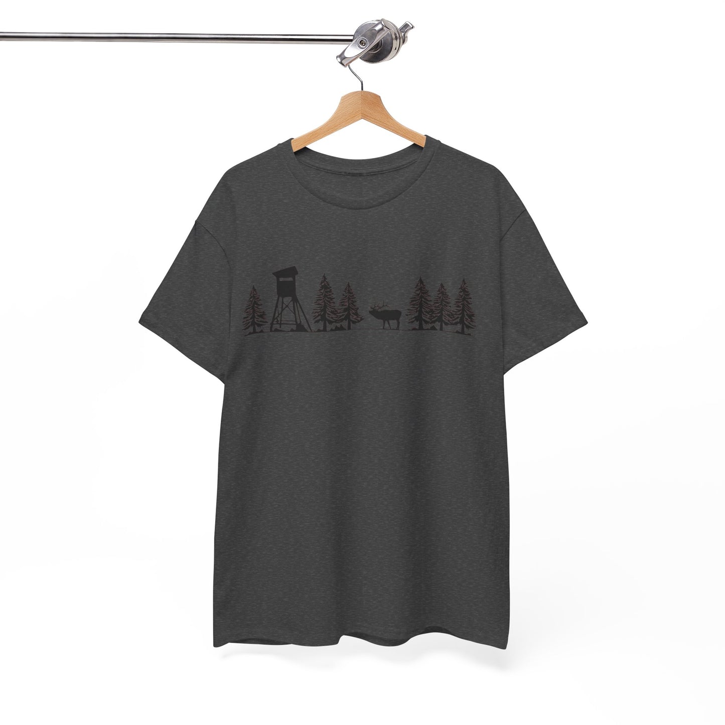 T-Shirt Unisex - Hochsitz im Wald - Rothirsch