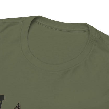 T-Shirt Unisex - Hochsitz im Wald - Rothirsch