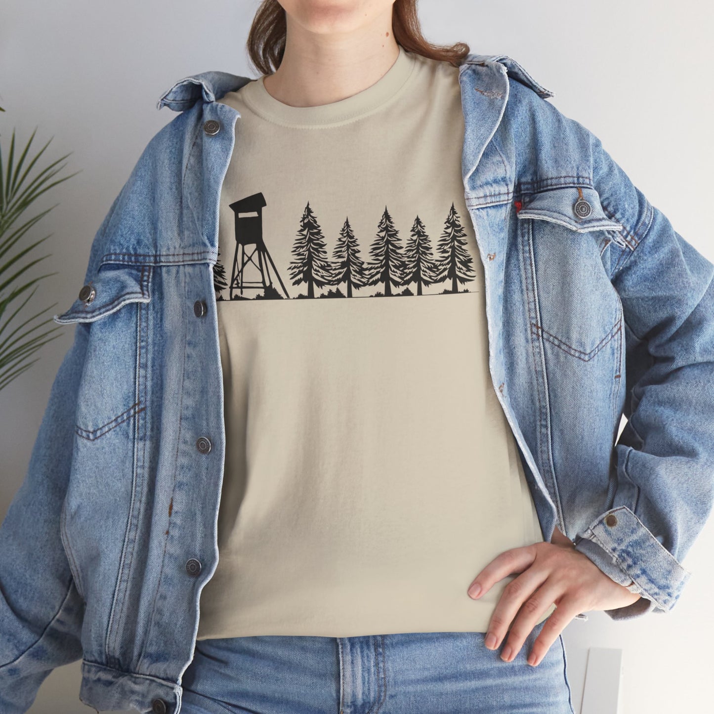 T-Shirt Unisex - Hochsitz im Wald