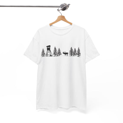 T-Shirt Unisex - Hochsitz im Wald - Rothirsch